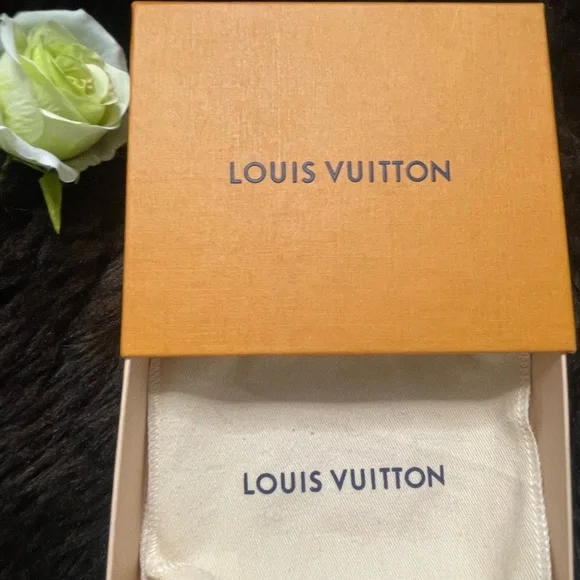 Louis Vuitton Brown and Gold Monogram Key Pouch - Picture 13 of 14